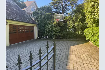 235 Corona Avenue, Pelham, NY 10803 - Photo 35