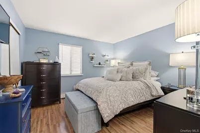 17 Westminster Lane, West Islip, NY 11795 - Photo 17