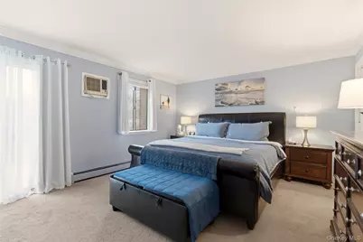 17 Westminster Lane, West Islip, NY 11795 - Photo 11