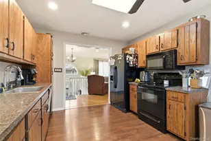 17 Westminster Ln, West Islip, NY 11795 - Photo 9