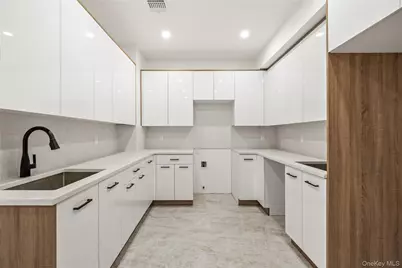 13 Warren Court #113, Monsey, NY 10952 - Photo 9