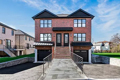 7 Victoria Lane #B, Yonkers, NY 10701 - Photo 1