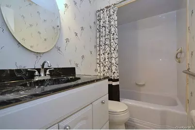 348 Town Line Road, Commack, NY 11725 - Photo 11