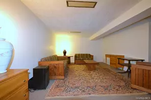 348 Town Line Rd, Commack, NY 11725 - Photo 15