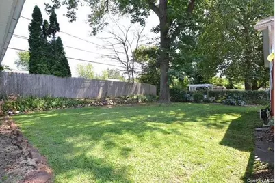 348 Town Line Road, Commack, NY 11725 - Photo 21