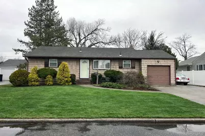 17 Windsor Street, Islip, NY 11751 - Photo 1