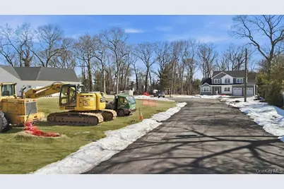 1 Lotto Court, Lake Grove, NY 11755 - Photo 45