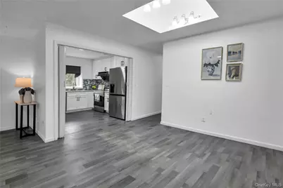 11 Broadway, Ronkonkoma, NY 11779 - Photo 5