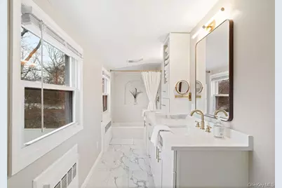 186 Lake Avenue, Saint James, NY 11780 - Photo 9