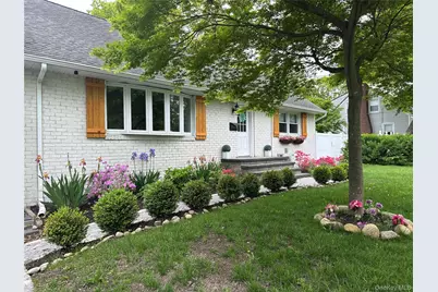 186 Lake Avenue, Saint James, NY 11780 - Photo 1