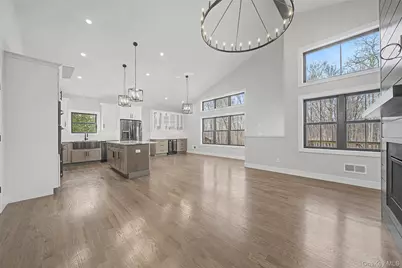 93 York Road S, Bloomingburg, NY 12721 - Photo 9