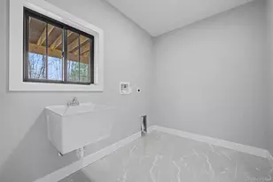 93 York Road S, Bloomingburg, NY 12721 - Photo 37