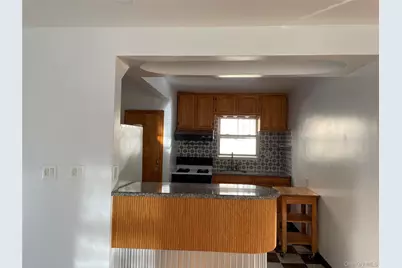 7662 172nd Street, Fresh Meadows, NY 11366 - Photo 3