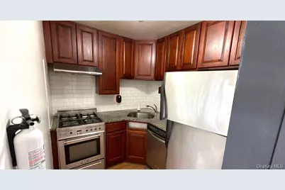 175-28 89th Avenue #C, Jamaica, NY 11432 - Photo 5