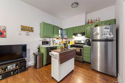 4304 34th Avenue, Astoria, NY 11101 - Photo 21