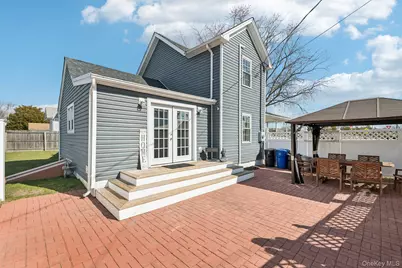 72 Waverly Avenue, Patchogue, NY 11772 - Photo 25