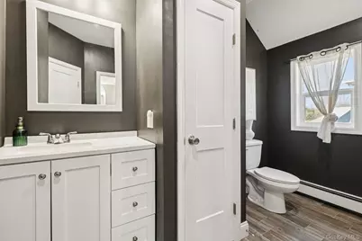 72 Waverly Avenue, Patchogue, NY 11772 - Photo 21