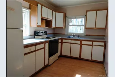 200 Manchester Road #Apt 3, Poughkeepsie, NY 12603 - Photo 1