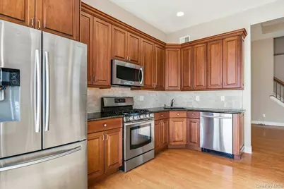 83 Pacific Dunes Court #83, Medford, NY 11763 - Photo 11