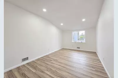 21 Possum Lane, East Setauket, NY 11733 - Photo 15