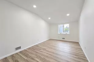 21 Possum Ln, East Setauket, NY 11733 - Photo 15