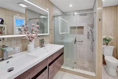 26 Hilbert Street, Hempstead, NY 11550 - Photo 15