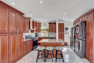 26 Hilbert St, Hempstead, NY 11550 - Photo 7