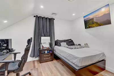 26 Hilbert Street, Hempstead, NY 11550 - Photo 17