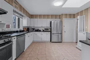 82-04 141st St, Briarwood, NY 11435 - Photo 7