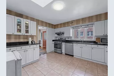 82-04 141st Street, Briarwood, NY 11435 - Photo 9