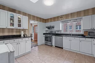 82-04 141st St, Briarwood, NY 11435 - Photo 9