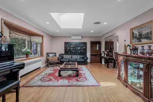 82-04 141st St, Briarwood, NY 11435 - Photo 3