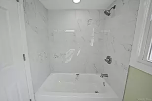 44 Elizabeth Ave, Smithtown, NY 11787 - Photo 17