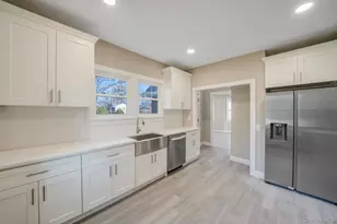 44 Elizabeth Ave, Smithtown, NY 11787 - Photo 7