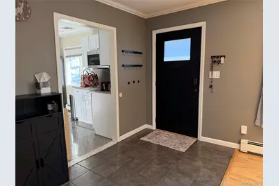 6 Thorney Avenue, Huntington Station, NY 11746 - Photo 9