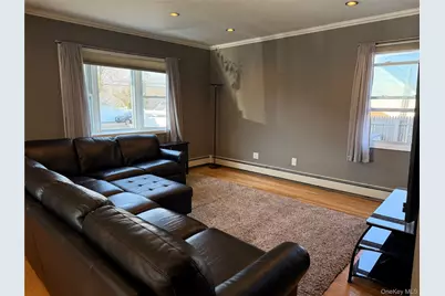 6 Thorney Avenue, Huntington Station, NY 11746 - Photo 11