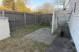 6 Thorney Ave, Huntington Station, NY 11746 - Photo 35