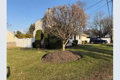 6 Thorney Avenue, Huntington Station, NY 11746 - Photo 3