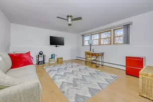 7 E Mayer Dr, Suffern, NY 10901 - Photo 23