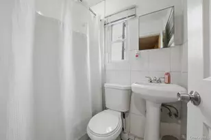 4641 Carpenter Ave, Bronx, NY 10470 - Photo 33