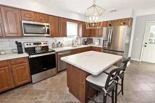 306 Sound Beach Blvd, Sound Beach, NY 11789 - Photo 5