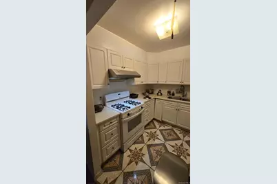 9440 121st Street, Richmond Hill, NY 11419 - Photo 13