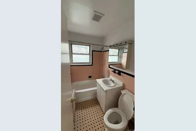 1072 Fenwood Drive #4, Valley Stream, NY 11580 - Photo 5