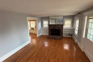 15 Maple Grove St, Great Neck, NY 11023 - Photo 3