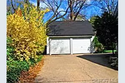 15 Maple Grove Street, Great Neck, NY 11023 - Photo 19