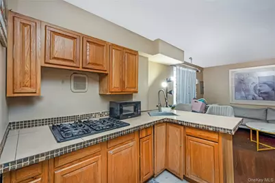 8 Alexander Avenue, Farmingdale, NY 11735 - Photo 23