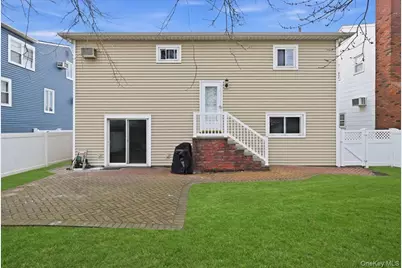 557 Southside Avenue, Freeport, NY 11520 - Photo 39