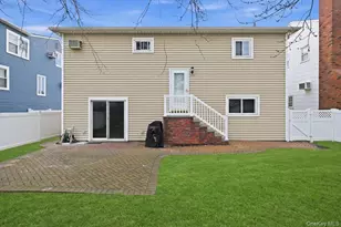 557 Southside Ave, Freeport, NY 11520 - Photo 39