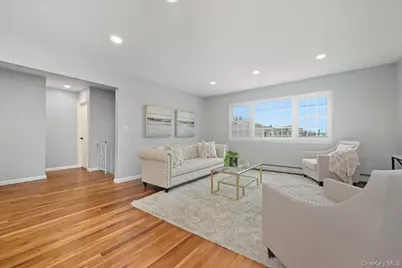 557 Southside Avenue, Freeport, NY 11520 - Photo 9