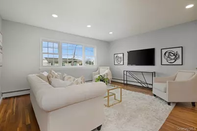 557 Southside Avenue, Freeport, NY 11520 - Photo 7